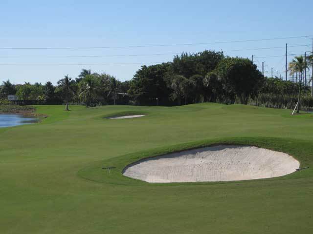 Jim McLean golf course at Doral - hole 1