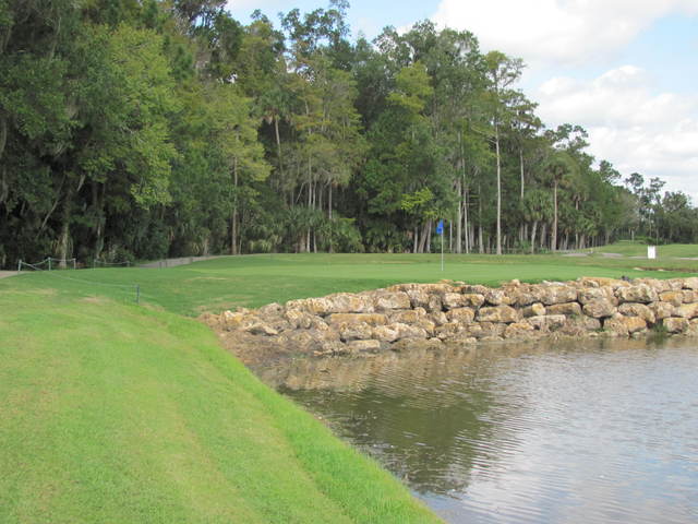 Alaqua C.C. golf course - 18th green