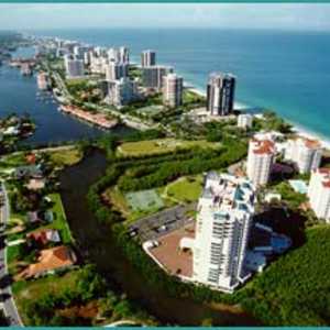 Naples Beach: Aerial view