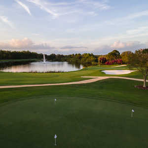 The Cape Club of Palm City: Putting green