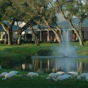 Vero Beach CC: clubhouse