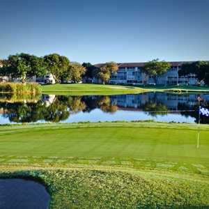 Flamingo Lakes Country Club in Pembroke Pines