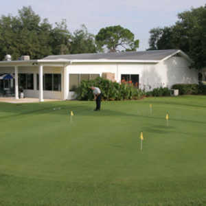 Plantation Inn & GR: putting green