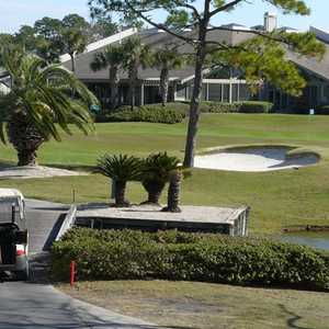 Sawgrass CC: clubhouse & putting green