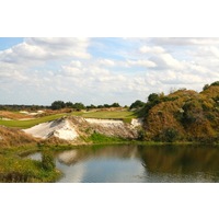Perhaps the signature hole of the Red Course at Streamsong is the par-3 16th, which plays over 200 yards to a deep green.
