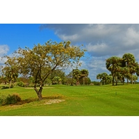 The sixth on the Heron nine at Okeeheelee Golf Course is a medium-length par 5.